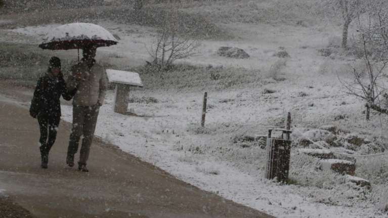Πρόγνωση Μαρουσάκη: Επιδείνωση του καιρού με χιόνια και σε χαμηλά υψόμετρα - Νέα ψυχρή εισβολή στις 20 του μήνα