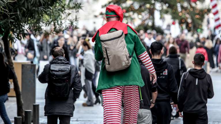 Δημοσκόπηση: 60% υπέρ της κατάργησης της μονιμότητας των δημοσίων υπαλλήλων  - &quot;Ναι&quot; λέει το 71% των ψηφοφόρων της ΝΔ