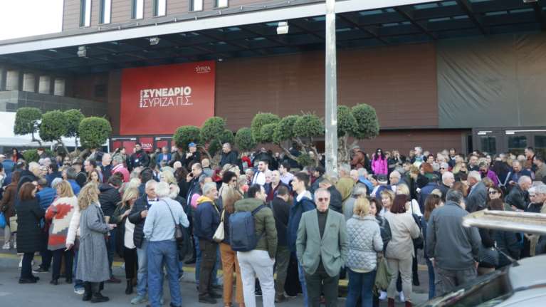 Μπάχαλο το συνέδριο του ΣΥΡΙΖΑ: Ολα για όλα από τον Κασσελάκη - Τους κάλεσε και πήγαν, ουρές από Kassellistas