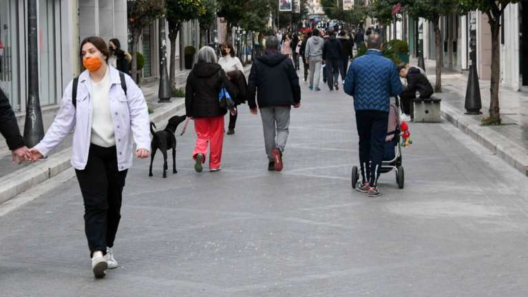 Lockdown: Τέλος από το Σάββατο η απαγόρευση κυκλοφορίας στις 7 και τα &quot;2 χλμ&quot; - Ανοίγουν κομμωτήρια και αρχαιολογικοί χώροι