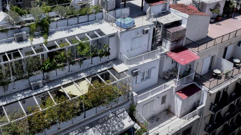 ΕΝΦΙΑ 2020: Οι &quot;τυχεροί&quot; που θα πληρώσουν έως 20 ευρώ και οι δικαιούχοι έκπτωσης 50%