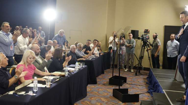 Σε κλίμα αμοιβαίας καχυποψίας η Κεντρική Επιτροπή του ΣΥΡΙΖΑ: Το επεισόδιο Κασσελάκη με Γεωργόπουλο και οι "ρουκέτες" Σπίρτζη