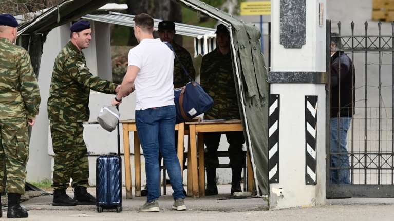 Κασσελάκης: Ορκίζεται στα γενέθλιά του στις 29 Μαρτίου - Δεν θα βγει την Καθαρά Δευτέρα -  Του παραχωρήθηκε γραφείο αξιωματικού