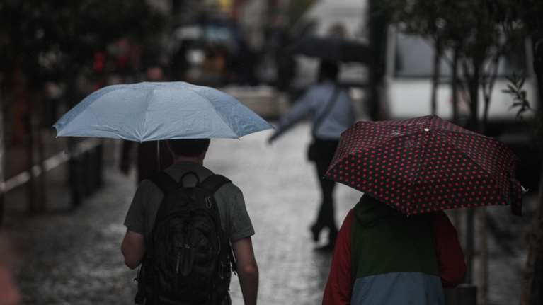 Συνεχίζεται το κύμα κακοκαιρίας: Ερχονται έντονες καταιγίδες και υδροσίφωνες - Ποιες περιοχές θα επηρεαστούν περισσότερο