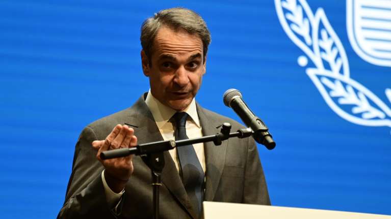 Ποιες προμήθειες των τραπεζών μειώνει η κυβέρνηση - Την Κυριακή οι ανακοινώσεις Μητσοτάκη