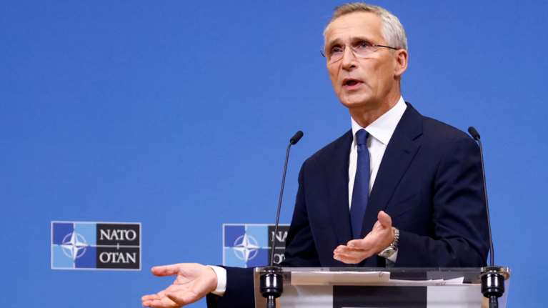 Βόμβα από το δεξί χέρι του Στόλτενμπεργκ: &quot;Ναι&quot; στην ένταξη της Ουκρανίας, εάν δώσει εδάφη στη Ρωσία - Οργή στο Κίεβο