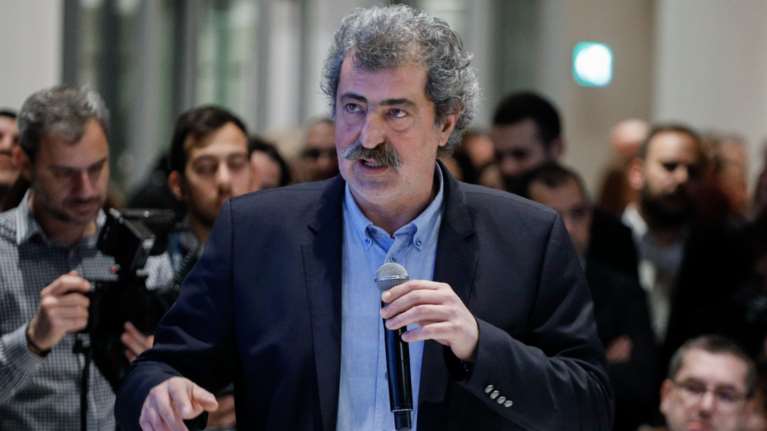 Ο Πολάκης βγάζει "γλώσσα" σε Φίλη, Κουλογλου και Μπίστη: Χαιρετίσματα και ασχοληθείτε καλύτερα με τον Μητσοτάκη