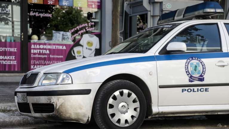 Συναγερμός στο Ηράκλειο: Αλλοδαπός κρατούσε ομήρους εργαζομένους εταιρείας - Τους απειλούσε με μαχαίρι