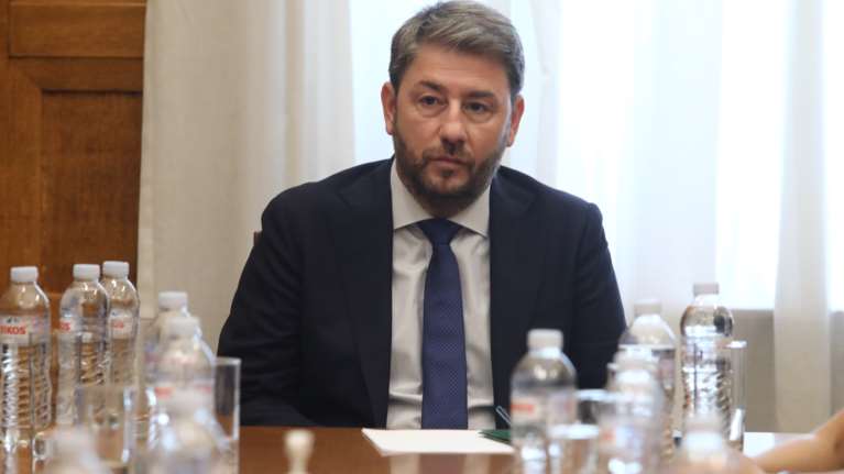 Νίκος Ανδρουλάκης για τον θάνατο του αστυνομικού: Χρέος να δώσουμε τέλος στα εγκλήματα που αμαυρώνουν τον αθλητισμό