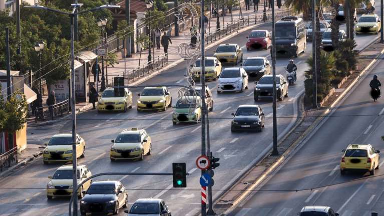 Τι θα γράφουν τα SMS που θα έρχονται για τις κλήσεις της τροχαίας - Γεμίζει με κάμερες η Αττική