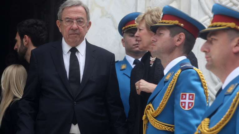 Τέως βασιλιάς Κωνσταντίνος: Οι &quot;γαλάζιοι&quot; που θα παρευρεθούν στην κηδεία - Γιατί το Μαξίμου έδωσε το πράσινο φως