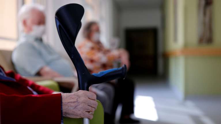 Μαζικά τεστ κορονοϊού από την Δευτέρα σε Μονάδες Φροντίδας Ηλικιωμένων και άλλες κοινωνικές δομές στην Αττική