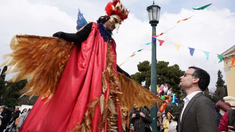 Δήμος Αθηναίων: Το πολύχρωμο γαϊτανάκι της φαντασμαγορικής Αθηναϊκής Αποκριάς ξετυλίγεται στις επτά δημοτικές κοινότητες