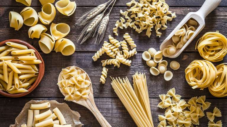 Παγκόσμια Ημέρα Ζυμαρικών: Η ιστορία τους - Τα έτρωγαν στην Αρχαία Ελλάδα και τα έλεγαν &quot;λάγανον&quot;