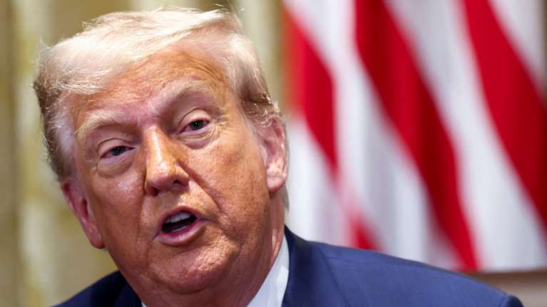 Τραμπ: Καμία παράταση στην προθεσμία της 1ης Αυγούστου για τους δασμούς