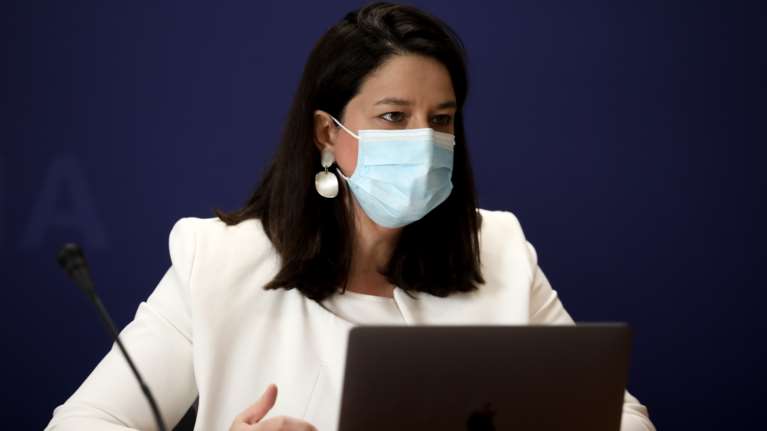 Κεραμέως: "Ομαλή η πρώτη εβδομάδα επαναλειτουργίας των σχολείων" - Πόσα τμήματα έκλεισαν