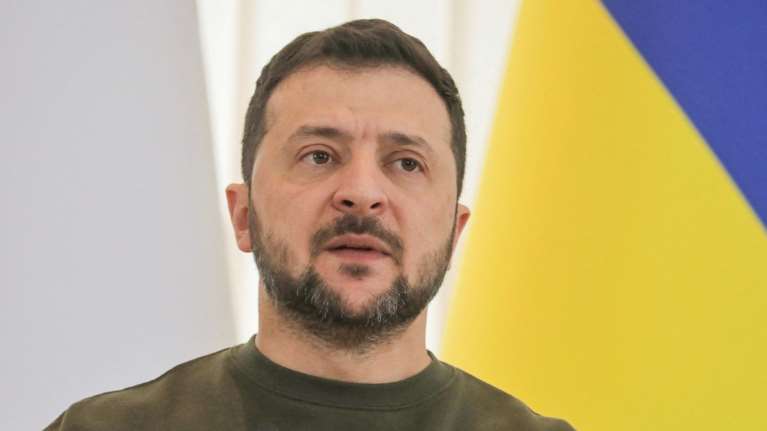 Ξέσπασε ο Ζελένσκι: Δεν θα χαρίσουμε την ελευθερία μας σε έναν γ@@@μένο τρομοκράτη, όπως ο Πούτιν [βίντεο]