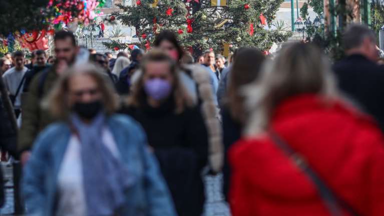 &quot;Καμπανάκι&quot; Λουκίδη για μίγμα λοιμώξεων: Μπορεί να έχουμε 80.000 κρούσματα τη μέρα - Ποιος μήνας θα είναι δυσκολότερος