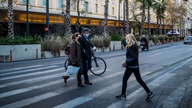 Η εισήγηση των λοιμωξιολόγων: Περιορισμός μετακινήσεων με τον κωδικό 6-  Lockdown για Θεσσαλονίκη, Κρήτη, Θεσσαλία