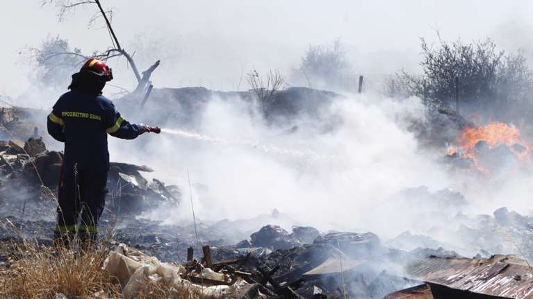 Με ψυχικά προβλήματα ο διδάκτορας που συνελήφθη για τέσσερις εμπρησμούς στη Βάρη - Έδινε...διαλέξεις σε σχολές της ΕΛ.ΑΣ.