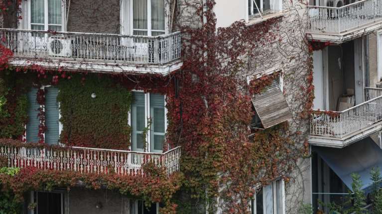 Αυτό είναι το νέο &quot;νυχτερινό τιμολόγιο&quot;: Πότε θα χρεωνόμαστε λιγότερο για το ρεύμα - Τα ωράρια ανά ζώνη και εποχή