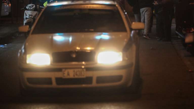 Συνελήφθησαν 20χρονος και 26χρονος για τους πυροβολισμούς σε μπαρ στο Περιστέρι