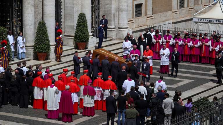 Στη Βασιλική της Σάντα Μαρία Ματζόρε  στην τελευταία του κατοικία ο Πάπας Φραγκίσκος
