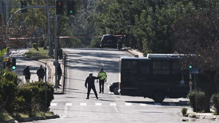 ΕΛΑΣ: Αν είχε εκραγεί η βόμβα στα ΜΑΤ, θα κινδύνευαν φοιτητές, αστυνομικοί και πολίτες- Η αστοχία υλικού και το τηλεφώνημα στην ΕφΣυν