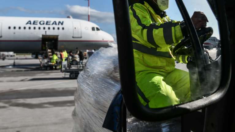 Φεύγουν 5 αεροπλάνα με ανθρωπιστική βοήθεια στην Τουρκία με εντολή Μητσοτάκη-  Φάρμακα, κουβέρτες, κρεβάτια και σκηνές