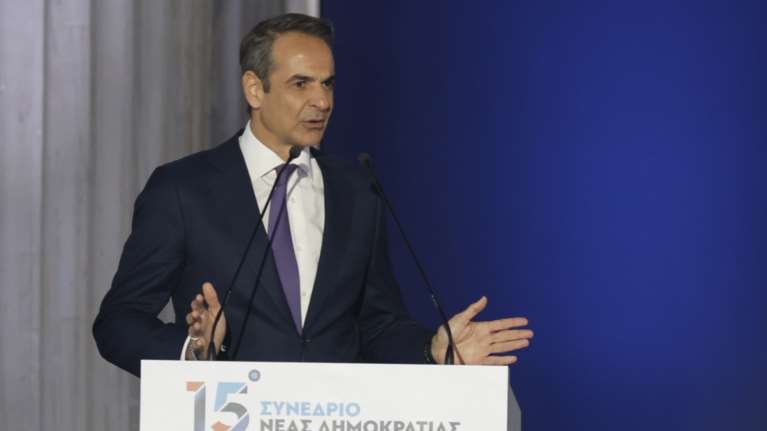 Μητσοτάκης στο Συνέδριο της ΝΔ: Τα περιπολικά πρέπει να γίνονται και ταξί για να προστατέψουν τον πολίτη