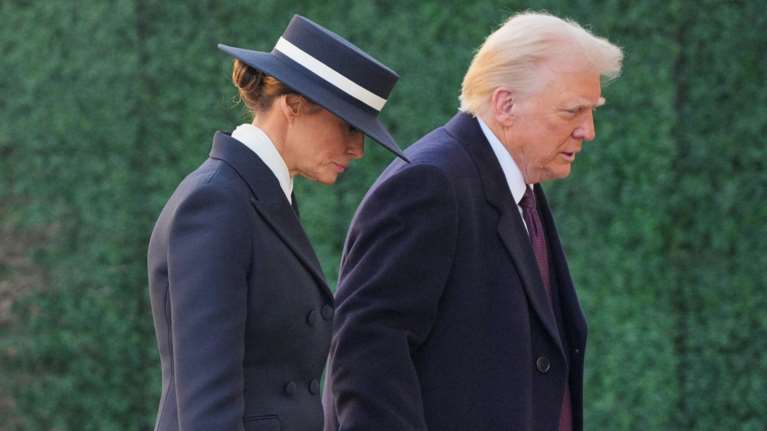 Live η τελετή για την ορκωμοσία Τραμπ -Στην εκκλησία με την Μελάνια και την οικογένειά του [εικόνες]