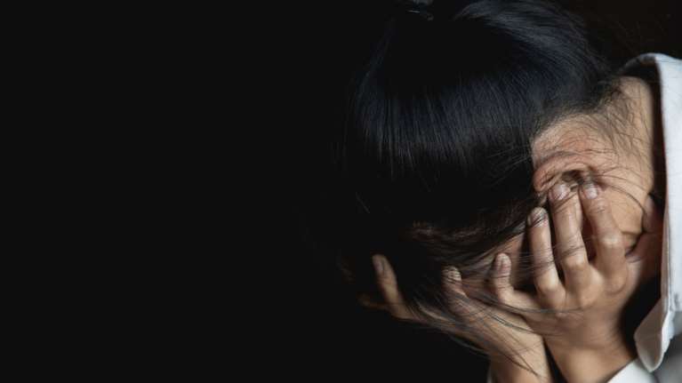 Βιασμός 24χρονης: Καταγγελία για διεθνές κύκλωμα μαστροπείας - &quot;Υπάρχουν διάφοροι που ψαρεύουν κοριτσάκια&quot;