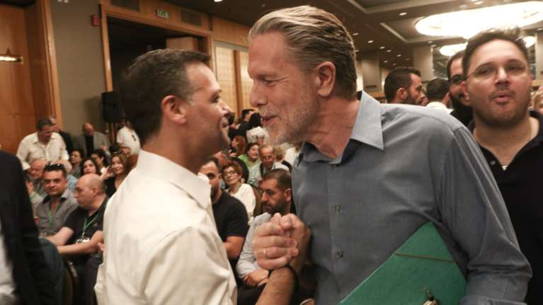 Συντροφικά μαχαιρώματα στα γενέθλια του ΠΑΣΟΚ: Το καρφί Γερουλάνου σε Δούκα και η απάντηση του δημάρχου