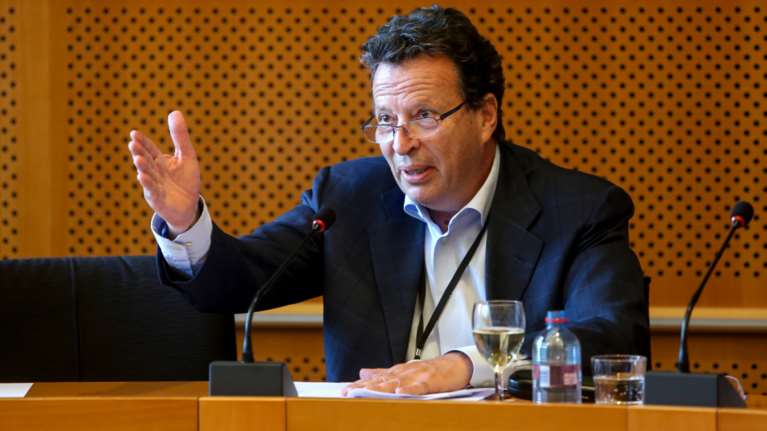 Ο Κύρτσος με τον Ματζουράνη κατέθεσε μήνυση για την παρακολούθησή του: &quot;Εναντίον αυτών που έστησαν τους κοριούς&quot;