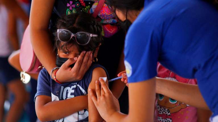 Pfizer: Το εμβόλιό μας κατά του κορονοϊού ήταν κατά 73% αποτελεσματικό στα νήπια