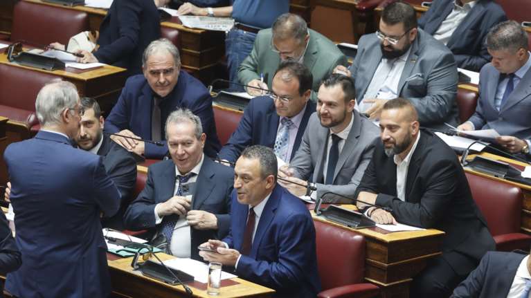 Πολιτικές καραμπόλες μετά την απόφαση της Δικαιοσύνης για τους "Σπαρτιάτες" - Πώς θα αλλάξουν οι ισορροπίες