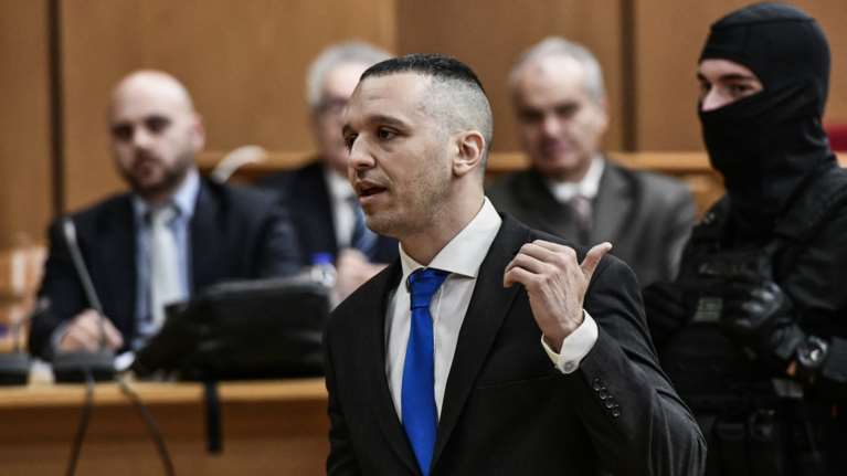 Ηλίας Κασιδιάρης: Είναι χωρίς κινητό και χωρίς διαδίκτυο στη φυλακή - Πώς στέλνει μηνύματα στα social