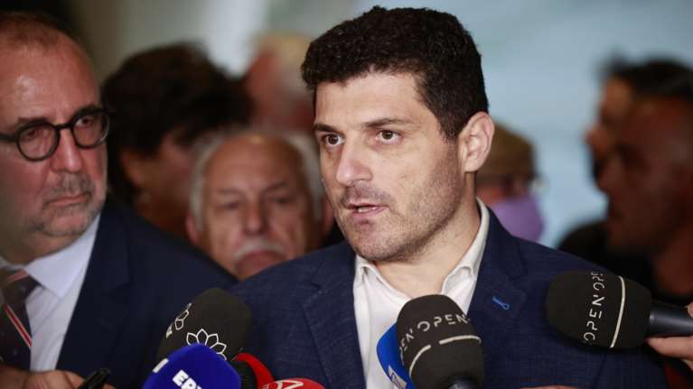 ΣΥΡΙΖΑ: Δήλωση της ομάδας Τεμπονέρα - "Παραμένουμε στο κόμμα, αντιφατική η ομιλία Κασσελάκη"