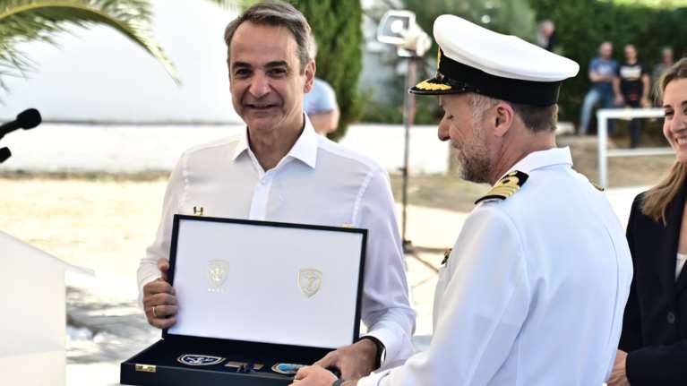 Δωρεά 300 καταδυτικών ρολογιών στα ΟΥΚ από το Ίδρυμα Λασκαρίδη – Μητσοτάκης: Εμπρακτη ευχαριστία των δωρητών