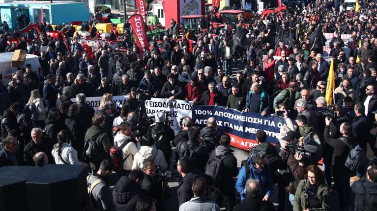 Θεσσαλονίκη: Ολοκληρώθηκε το συλλαλητήριο των αγροτών - Απογόητευση για τα μέτρα Μητσοτάκη - Αποφασισμένοι να συνεχίσουν