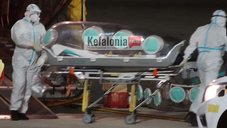 Ευλογιά των πιθήκων: Με ειδικές κάψουλες η αεροδιακομιδή του 29χρονου και της συντρόφου του από την Κεφαλονιά