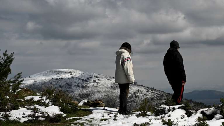 Επιμένει ο Μαρουσάκης για τις "πολικές φωτοβολίδες" παρά τα καρφιά Κολυδά - Τσατραφύλλια: "Εχω μάθει να κοιτάω..."