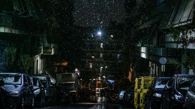 Κακοκαιρία "Μήδεια": Στο σκοτάδι 29 γειτονιές και περίπου 250.000 νοικοκυριά στην Αττική - Ποιες περιοχές είναι χωρίς ρεύμα