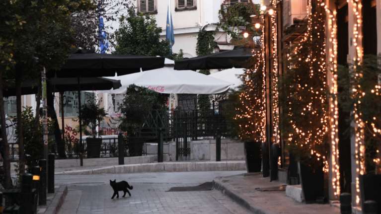 Παράταση μιας εβδομάδας στο lockdown - Άρση σε τρία στάδια από τις 7 Δεκεμβρίου - Ολα τα σενάρια