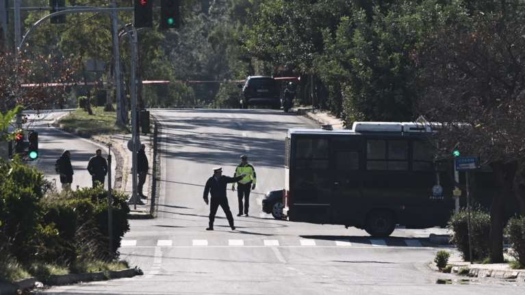 Βόμβα στα ΜΑΤ: Φόβοι για νέο χτύπημα όσο δεν υπάρχει προκήρυξη - Ψάχνουν DNA και αποτυπώματα, πού στρέφονται οι έρευνες