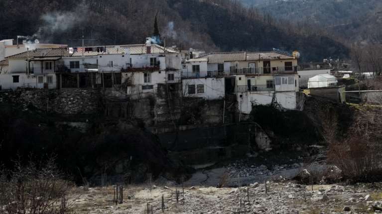 Κορονοϊός: Στους 189 οι νεκροί - Κατέληξε 70χρονη από τον Εχίνο