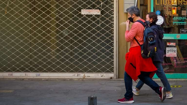 Αντάρτικο από τους εμπόρους της Αχαΐας: &quot;Εμείς θα ανοίξουμε τη Δευτέρα&quot; - Οργή και στη Θεσσαλονίκη