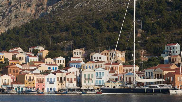 Αυτά είναι τα 18 &quot;covid - free&quot; ελληνικά νησιά – Στα οχτώ έχει γίνει και η δεύτερη δόση του εμβολίου