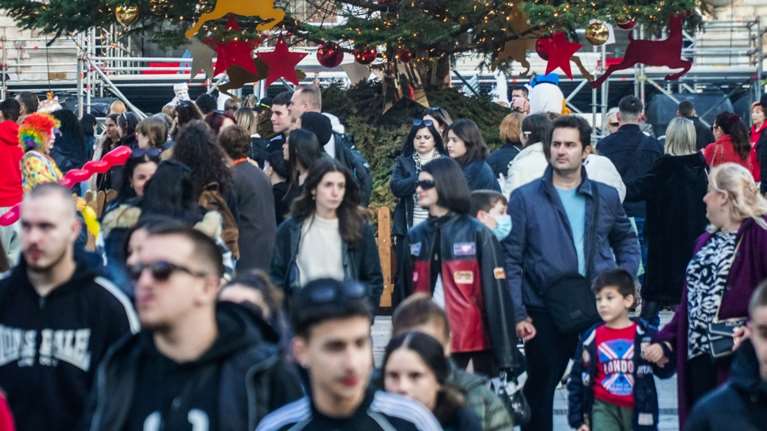 Συναγερμός για το επικίνδυνο κοκτέιλ κορονοϊού, γρίπης και RSV –  "Δεν φτάσαμε στην κορύφωση των κρουσμάτων" [βίντεο]