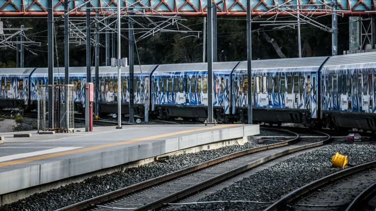 Αδειάζει τον ΟΣΕ η Hellenic Train: &quot;Το τρένο μπήκε σε λάθος γραμμή στη Σίνδο - Το κατάλαβε έγκαιρα ο μηχανοδηγός&quot;
